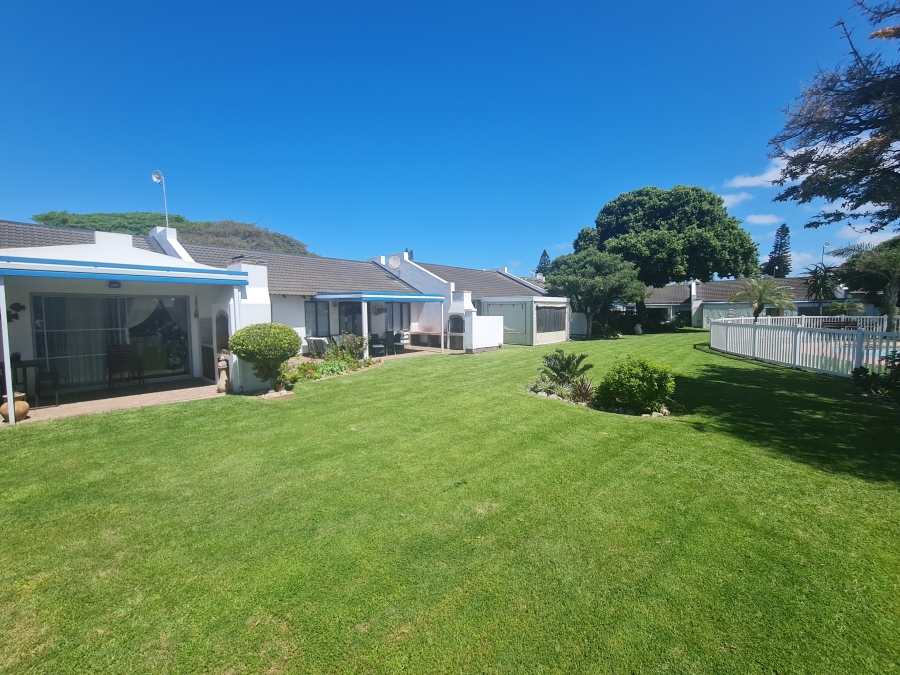 2 Bedroom Property for Sale in Paradise Beach Eastern Cape